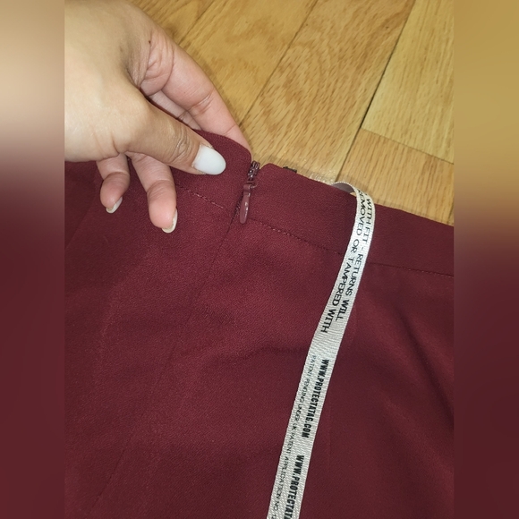 D3. NWT HOUSE OF CB NIELLA WINE CREPE WIDE LEG PANTS SIZE XS - Picture 9 of 9